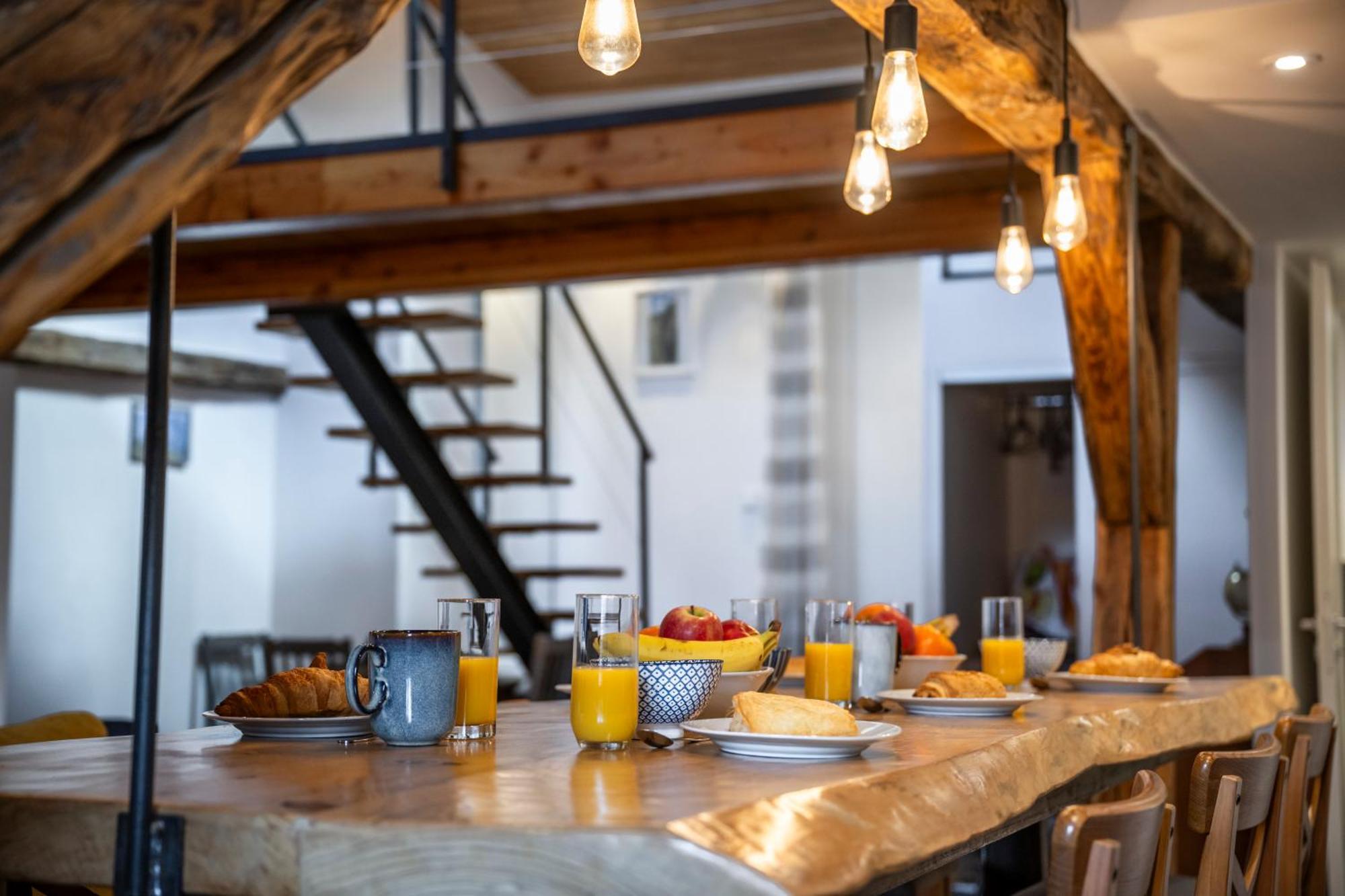 Superbe Loft - Situ Sur La Place Centrale Barcelonnette Buitenkant foto