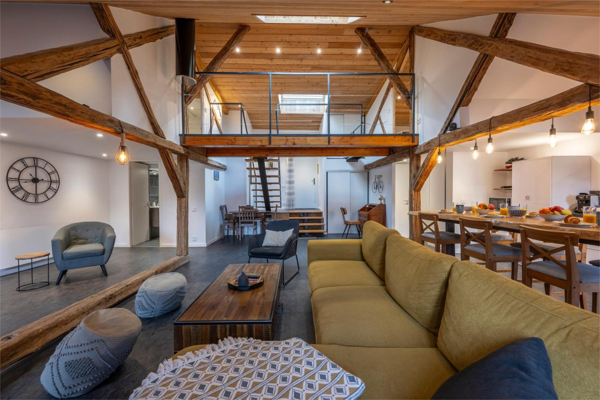 Superbe Loft - Situ Sur La Place Centrale Barcelonnette Buitenkant foto