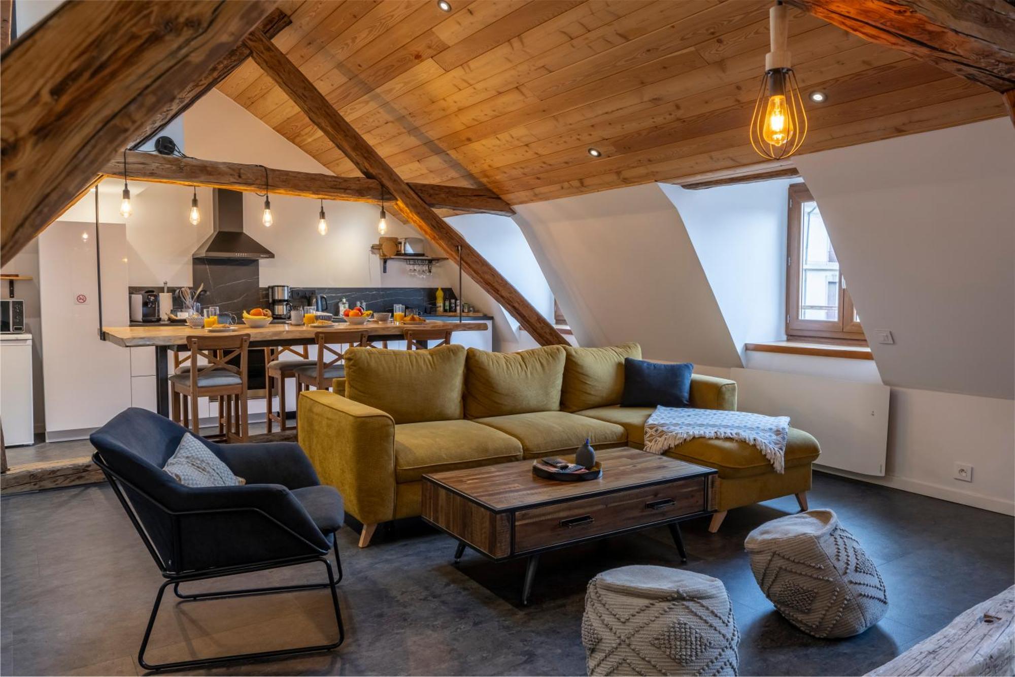 Superbe Loft - Situ Sur La Place Centrale Barcelonnette Buitenkant foto