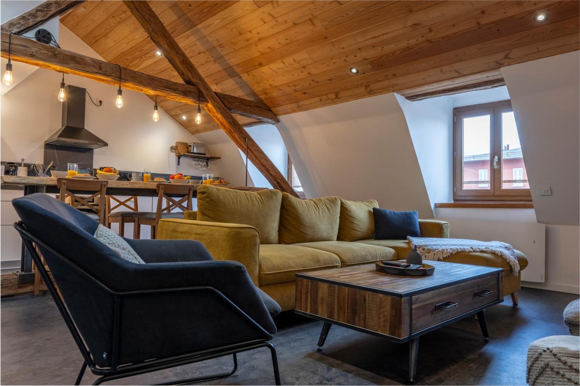 Superbe Loft - Situ Sur La Place Centrale Barcelonnette Buitenkant foto
